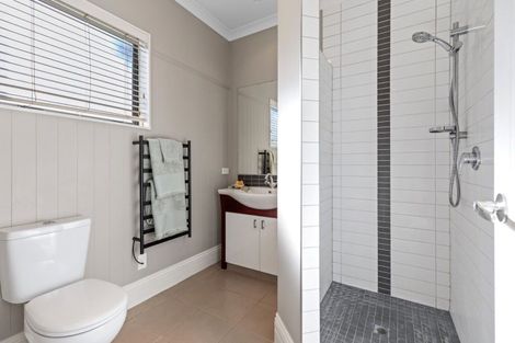 Photo of property in 123 Oriental Parade, Papamoa Beach, Papamoa, 3118