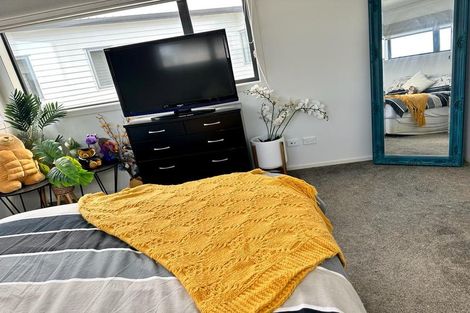 Photo of property in 45 Nautilus Drive, Gulf Harbour, Whangaparaoa, 0930