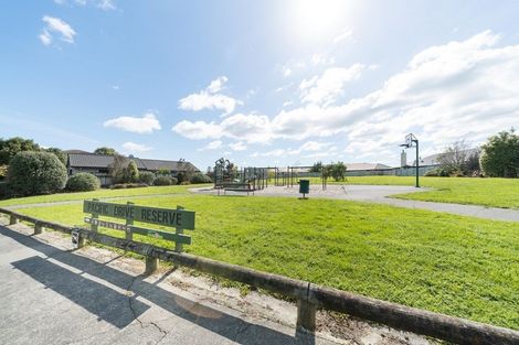 Photo of property in 187a Pacific Drive, Fitzherbert, Palmerston North, 4410