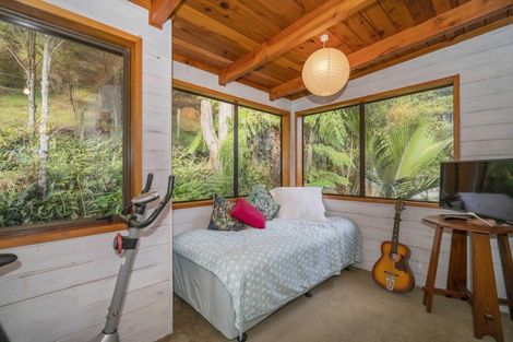 Photo of property in 5b Pohutukawa Grove, Whitianga, 3510