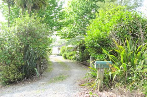 Photo of property in 794 Old North Road, Waimauku, 0882