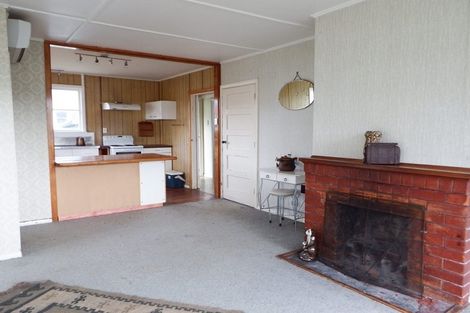 Photo of property in 2 Lambert Street, Marton, 4710