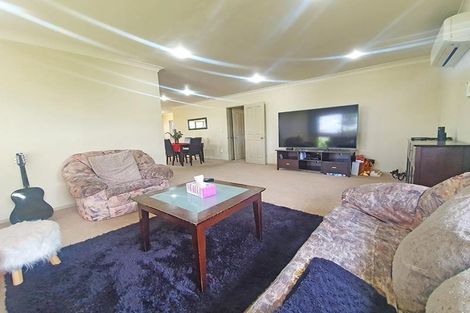 Photo of property in 106 Alfriston Road, Manurewa, Auckland, 2105