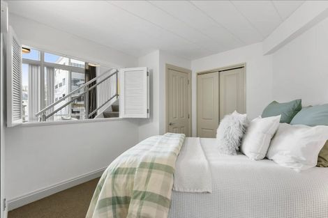 Photo of property in Stadium Garden Flats, 107/107 Thorndon Quay, Pipitea, Wellington, 6011