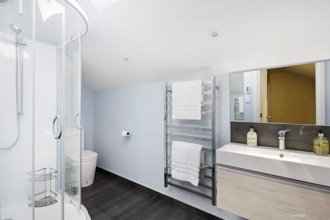 Photo of property in 10 Harriett Street, Thorndon, Wellington, 6011