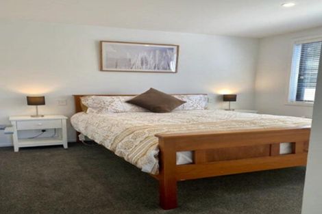 Photo of property in 15a Mackinnon Terrace, Sunshine Bay, Queenstown, 9300