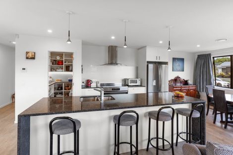 Photo of property in 12 Morepork Drive, Waikanae, 5036