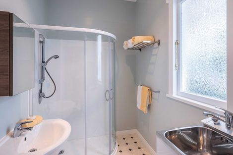 Photo of property in 23 Resolution Street, Lyall Bay, Wellington, 6022