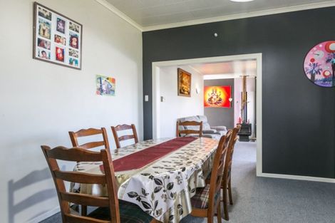 Photo of property in 28 Bowling Road, Greenmeadows, Napier, 4112