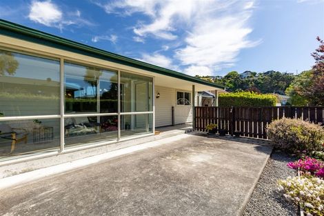 Photo of property in 2/5 Soleares Avenue, Mount Pleasant, Christchurch, 8081