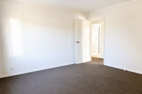 Photo of property in 56 Sutton Crescent, Papakura, 2110