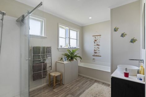 Photo of property in 140 Miranda Street, Stratford, 4332