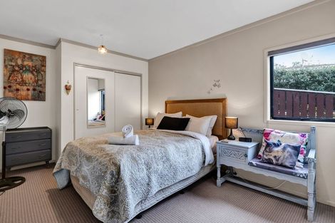 Photo of property in 5 Ruskin Place, Westown, New Plymouth, 4310