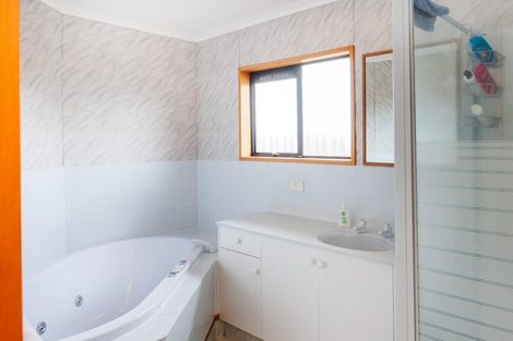 Photo of property in 36 Jefferson Crescent, Milson, Palmerston North, 4414