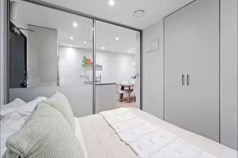 Photo of property in Queen's Residences, 201/8 Airedale Street, Auckland Central, Auckland, 1010