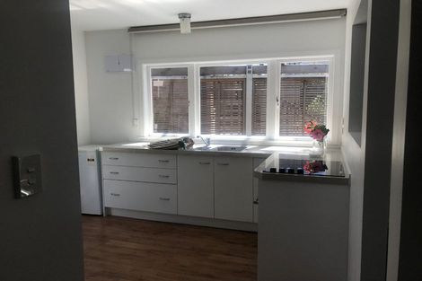 Photo of property in 8 Boyd Avenue, Mangere Bridge, Auckland, 2022