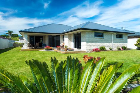 Photo of property in 10 Pohutukawa Grove, Lytton West, Gisborne, 4010