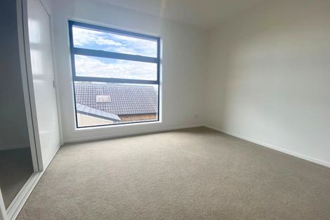 Photo of property in 50 Rauemi Way, Te Atatu South, Auckland, 0610
