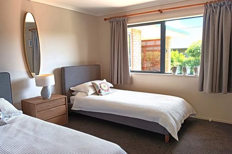 Photo of property in 505 Richmond Road, Lepperton, New Plymouth, 4373