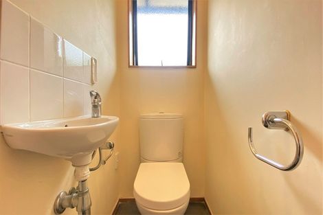 Photo of property in 12 Bragato Place, Chatswood, Auckland, 0626