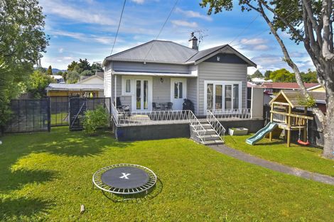 Photo of property in 11 Albert Street, Papakura, 2110