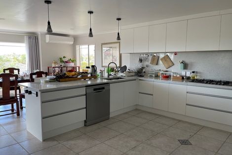 Photo of property in 6 Egret Court, Unsworth Heights, Auckland, 0632