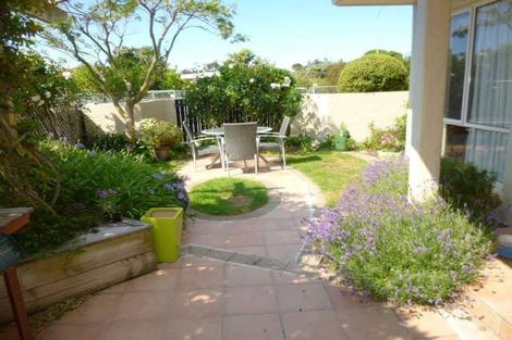 Photo of property in 51 Celia Street, Redcliffs, Christchurch, 8081