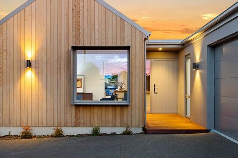 Photo of property in 17 Bradshaw Terrace, Riccarton, Christchurch, 8011