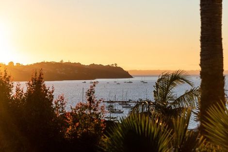 Photo of property in 12 Bucklands Beach Road, Bucklands Beach, Auckland, 2012