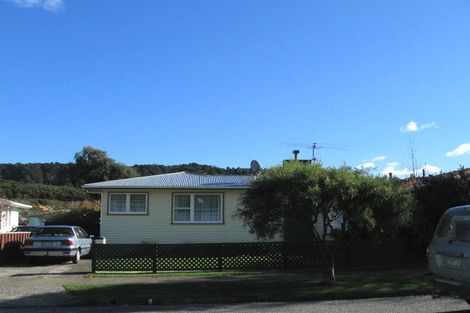 Photo of property in 15 Momona Street, Wainuiomata, Lower Hutt, 5014