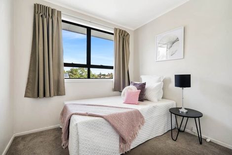 Photo of property in 125a Vodanovich Road, Te Atatu South, Auckland, 0610