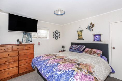 Photo of property in 30 Domain Street, Waiuku, 2123