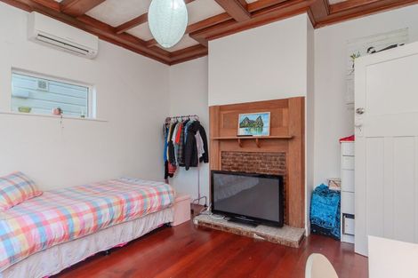 Photo of property in 10 Maurice Terrace, Te Aro, Wellington, 6011