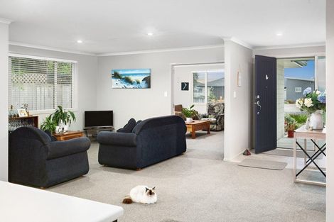 Photo of property in 15 Reel Road, Athenree, Waihi Beach, 3611