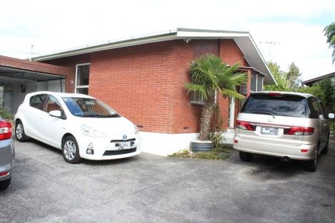 Photo of property in 2/7 Ballater Place, Highland Park, Auckland, 2010