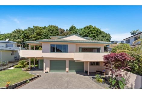 Photo of property in 26 Silkwood Grove, Totara Heights, Auckland, 2105