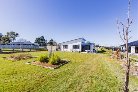 Photo of property in 8 White Road, Otane, 4202