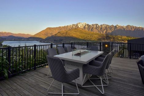 Photo of property in 75 Hensman Road, Queenstown, 9300