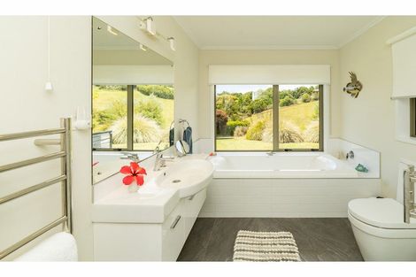 Photo of property in 20 Access Heights, Kerikeri, 0230