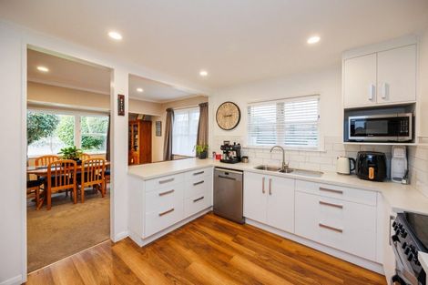 Photo of property in 90 Brightwater Terrace, Terrace End, Palmerston North, 4410