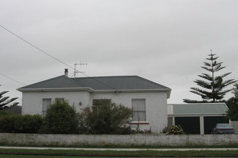 Photo of property in 16 Sydney Place, Whanganui, 4500