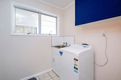 Photo of property in 37 James Cook Street, Havelock North, 4130