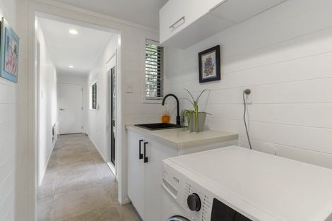 Photo of property in 231 Kaipara Road, Papakura, 2582