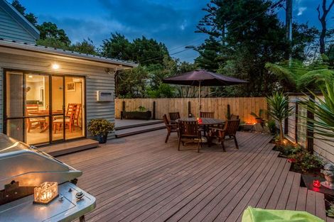 Photo of property in 6 Karen Road, Laingholm, Auckland, 0604