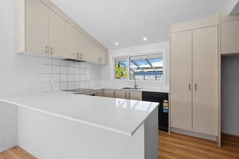 Photo of property in 66 Greendale Avenue, Avonhead, Christchurch, 8042