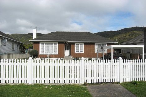 Photo of property in 30 Hinau Grove, Wainuiomata, Lower Hutt, 5014