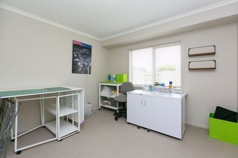 Photo of property in 15 Jules Crescent, Bell Block, New Plymouth, 4312