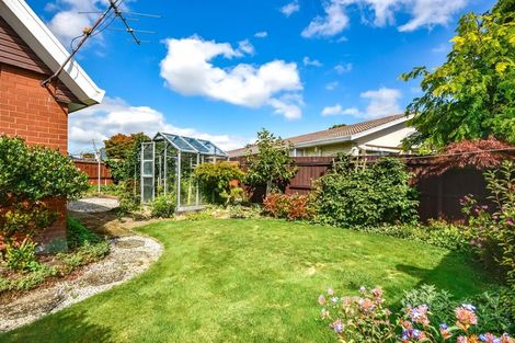 Photo of property in 2/19 Brogar Place, Casebrook, Christchurch, 8051