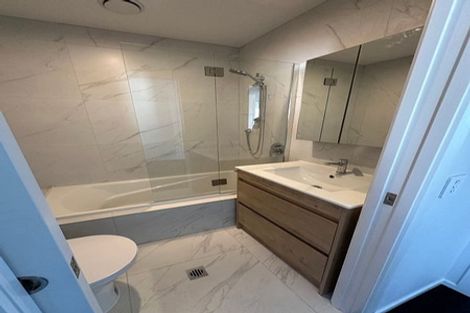 Photo of property in 3e Scanlen Terrace, Kelston, Auckland, 0602