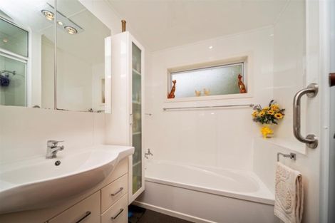 Photo of property in 52a Dixon Avenue, Hawera, 4610